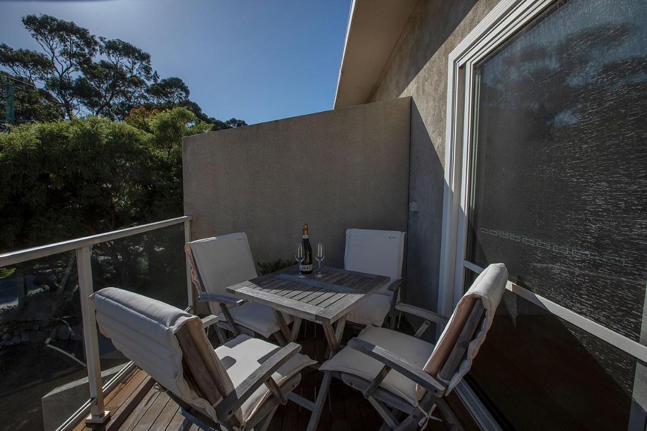 Quarterdeck Apartment Binalong Bay エクステリア 写真