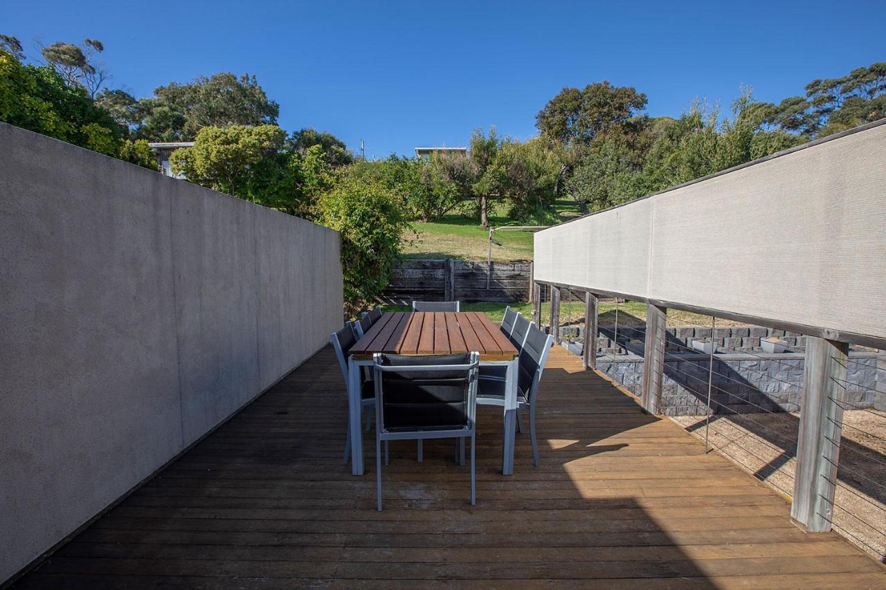 Quarterdeck Apartment Binalong Bay エクステリア 写真